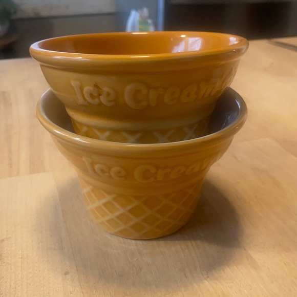 Williams Sonoma Dining Williams Sonoma Ice Cream Cone Bowls Poshmark